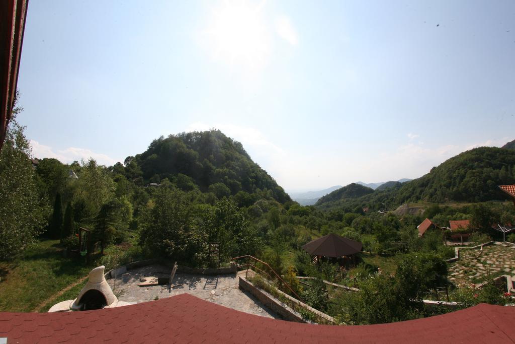 Vila Anastasia Sacarimbu Exterior photo