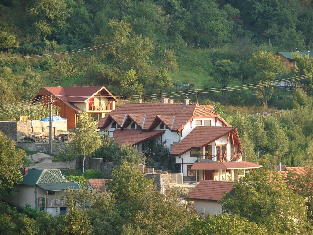 Vila Anastasia Sacarimbu Exterior photo
